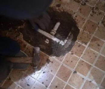 莲池卫生间漏水维修公司为您分享下卫生间渗水如何处理及注意事项